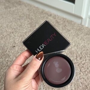 Brand New HUDA BEAUTY Tantour Contour and Bronze Cream - Rich